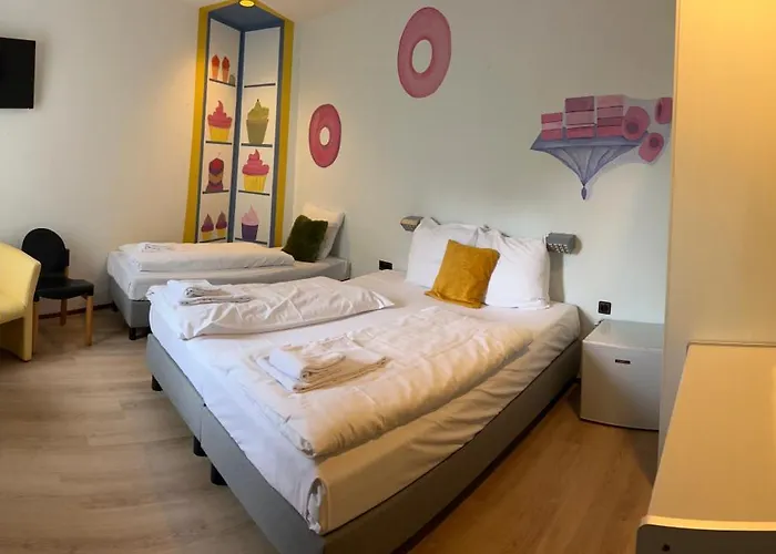 Gaudi 3* Валкенбург